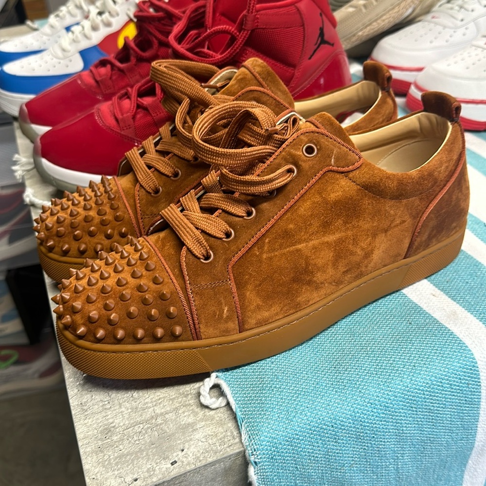 Size 45 / never been worn / Hubby downsizing shoe collection